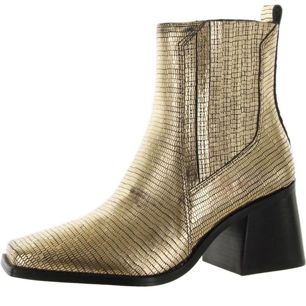 VINCE CAMUTO SOJETTA